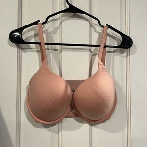 Victoria secrets pink push up bra